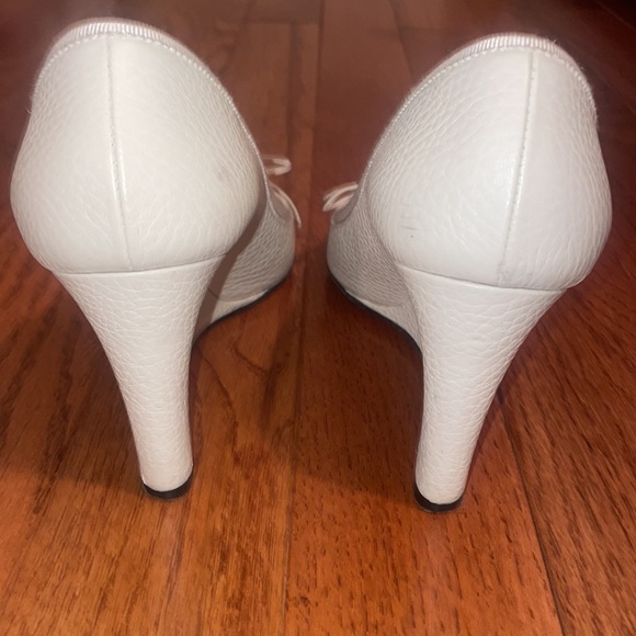 Cream Gucci Wedges - Picture 3 of 5